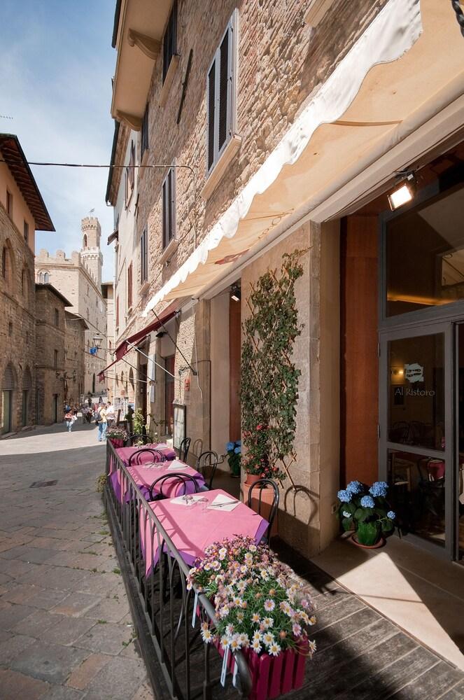 Allegroitalia Nazionale Volterra Hotel Exterior photo